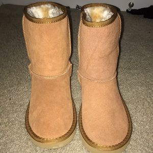 Brown Ugg boots! Size 8 (Womens)